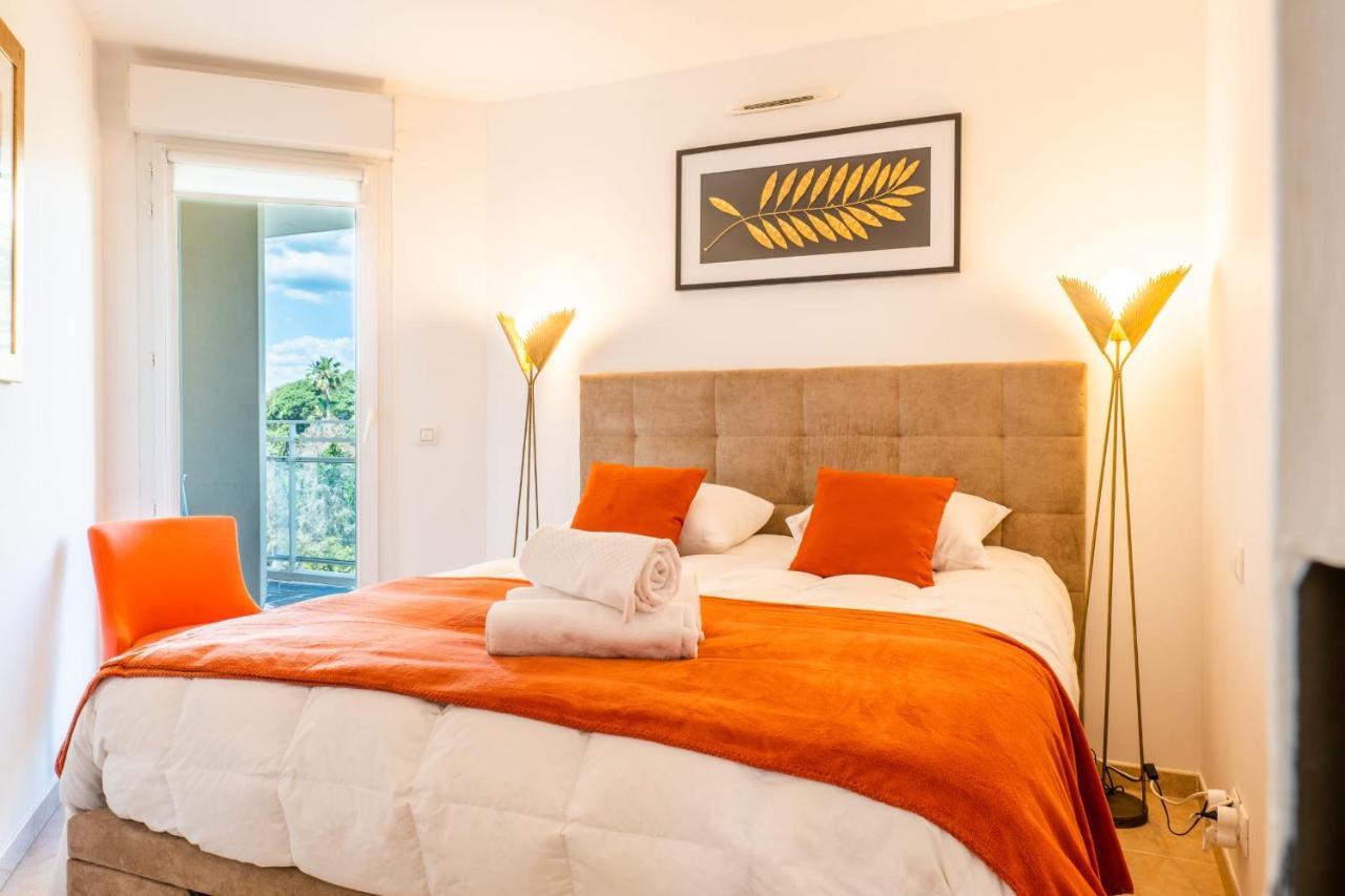 Apartment 3-room Luxury With Pool And Sea View Steps From The *