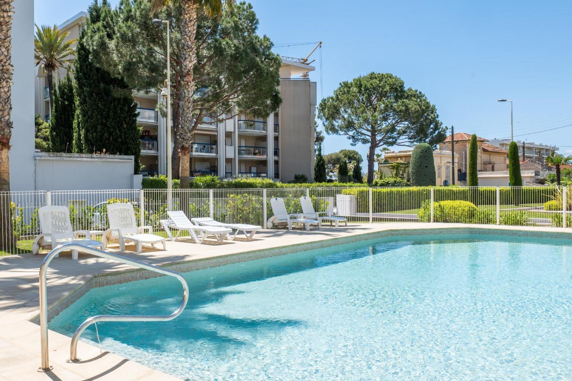 3-room Luxury With Pool And Sea View Steps From The * Cannes